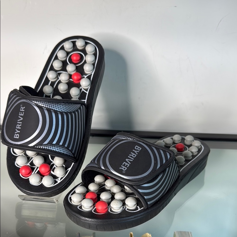 New BYRIVER Acupuncture Slippers Foot massage small